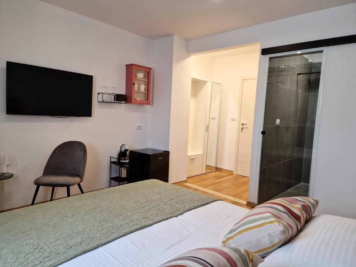Jazz Rooms And Apartments Ровинь Экстерьер фото