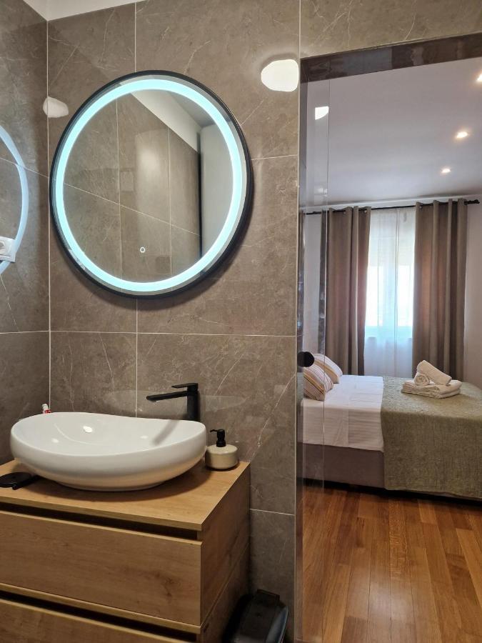 Jazz Rooms And Apartments Ровинь Экстерьер фото